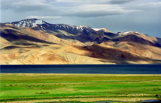 Karakoram-West_Tibetan_Plateau_alpine_steppe.jpg