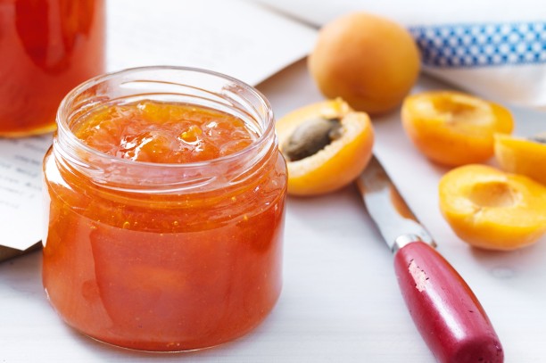 traditional-apricot-jam-83679-1.jpeg
